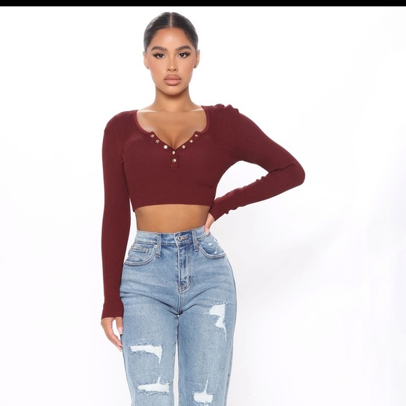 WORN ONCE LONG SLEEVE CROP TOP - Picture 2 of 4